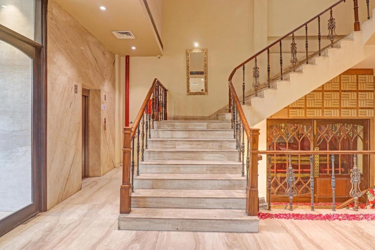 Oyo Townhouse 934 L'Elegant Hotel & Banquetby Ace Manor Ghaziabad Extérieur photo