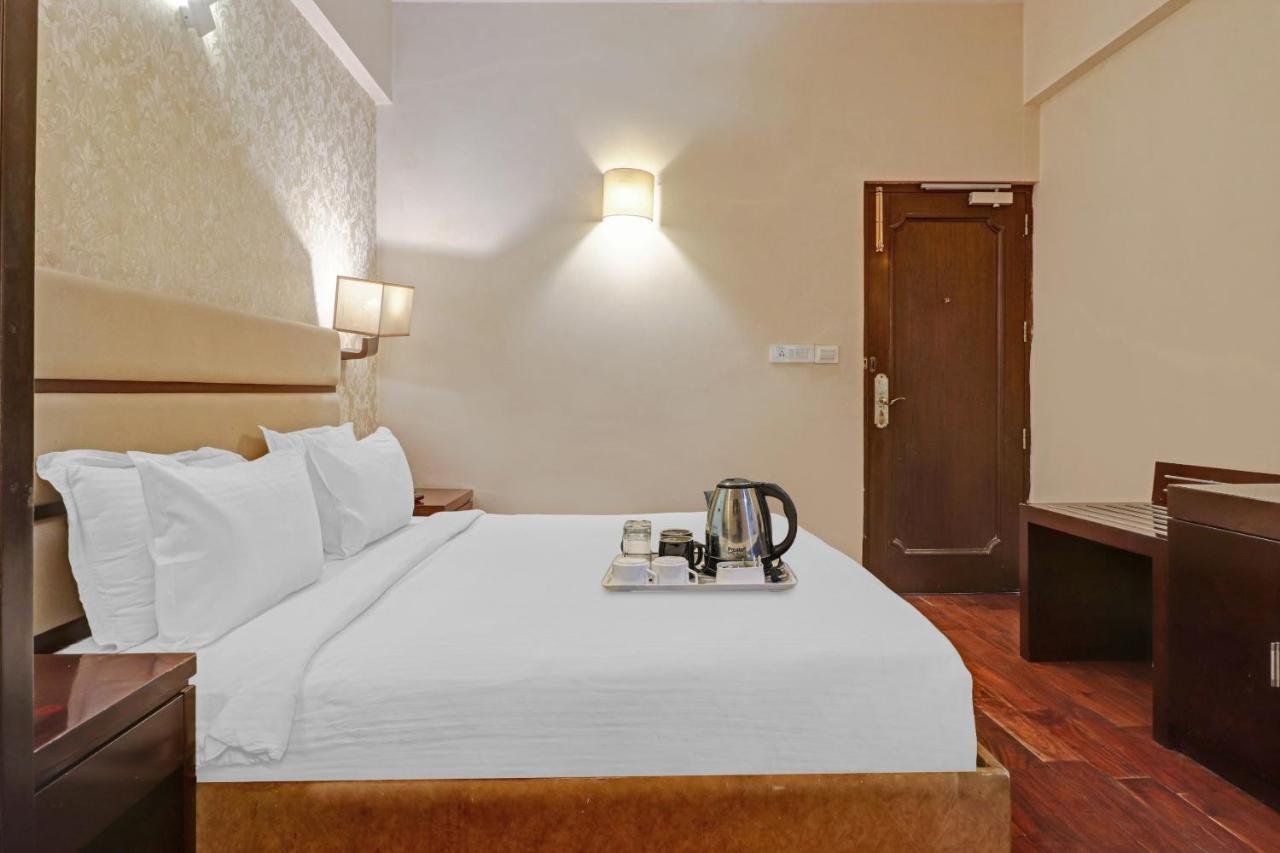 Oyo Townhouse 934 L'Elegant Hotel & Banquetby Ace Manor Ghaziabad Extérieur photo