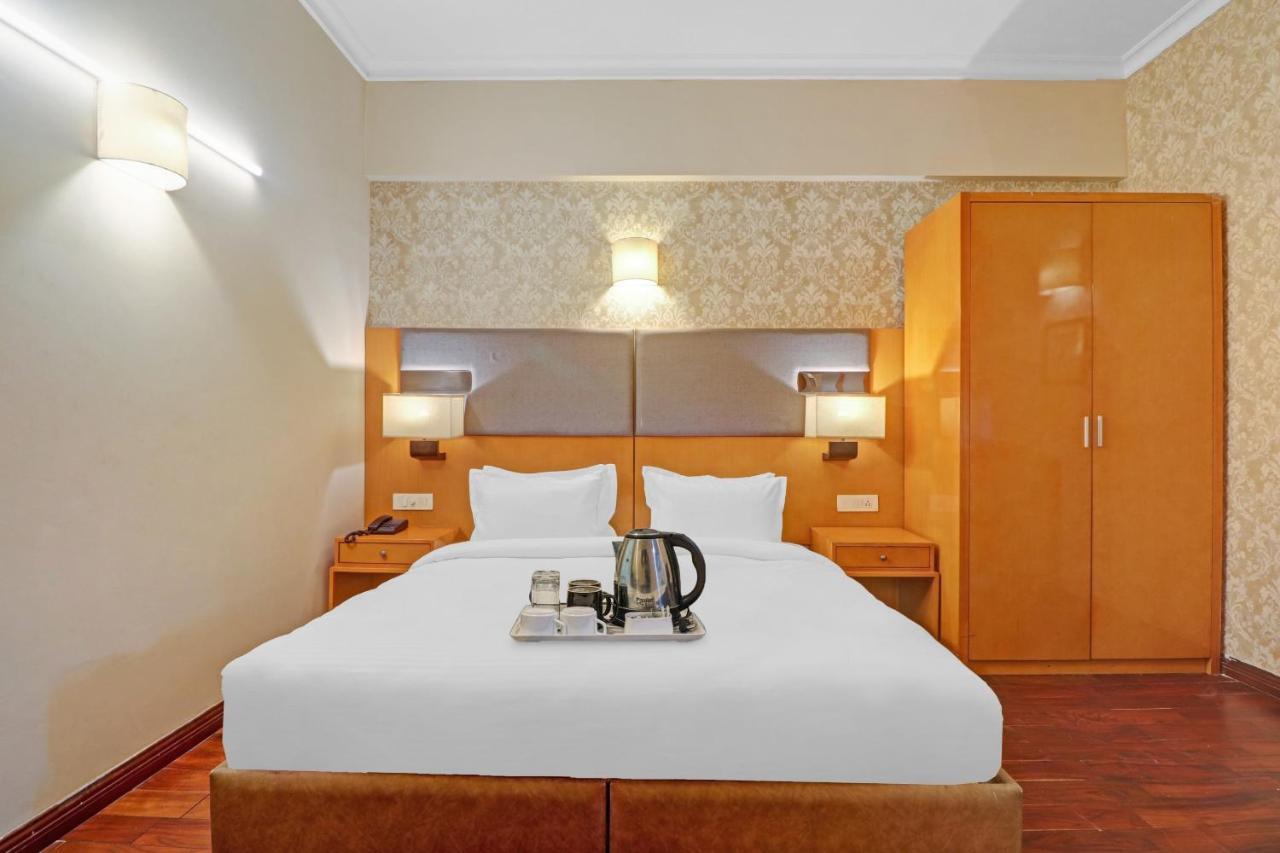 Oyo Townhouse 934 L'Elegant Hotel & Banquetby Ace Manor Ghaziabad Extérieur photo