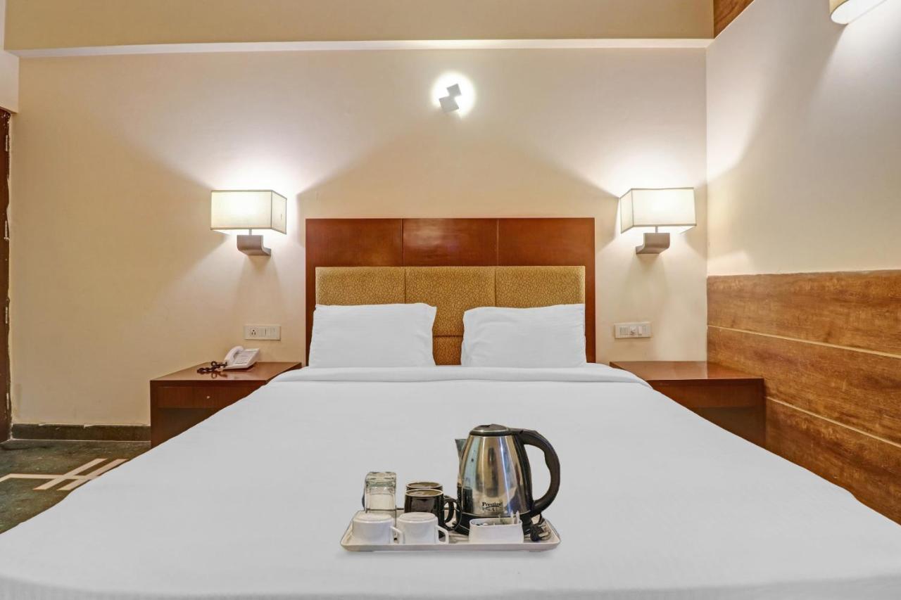 Oyo Townhouse 934 L'Elegant Hotel & Banquetby Ace Manor Ghaziabad Extérieur photo
